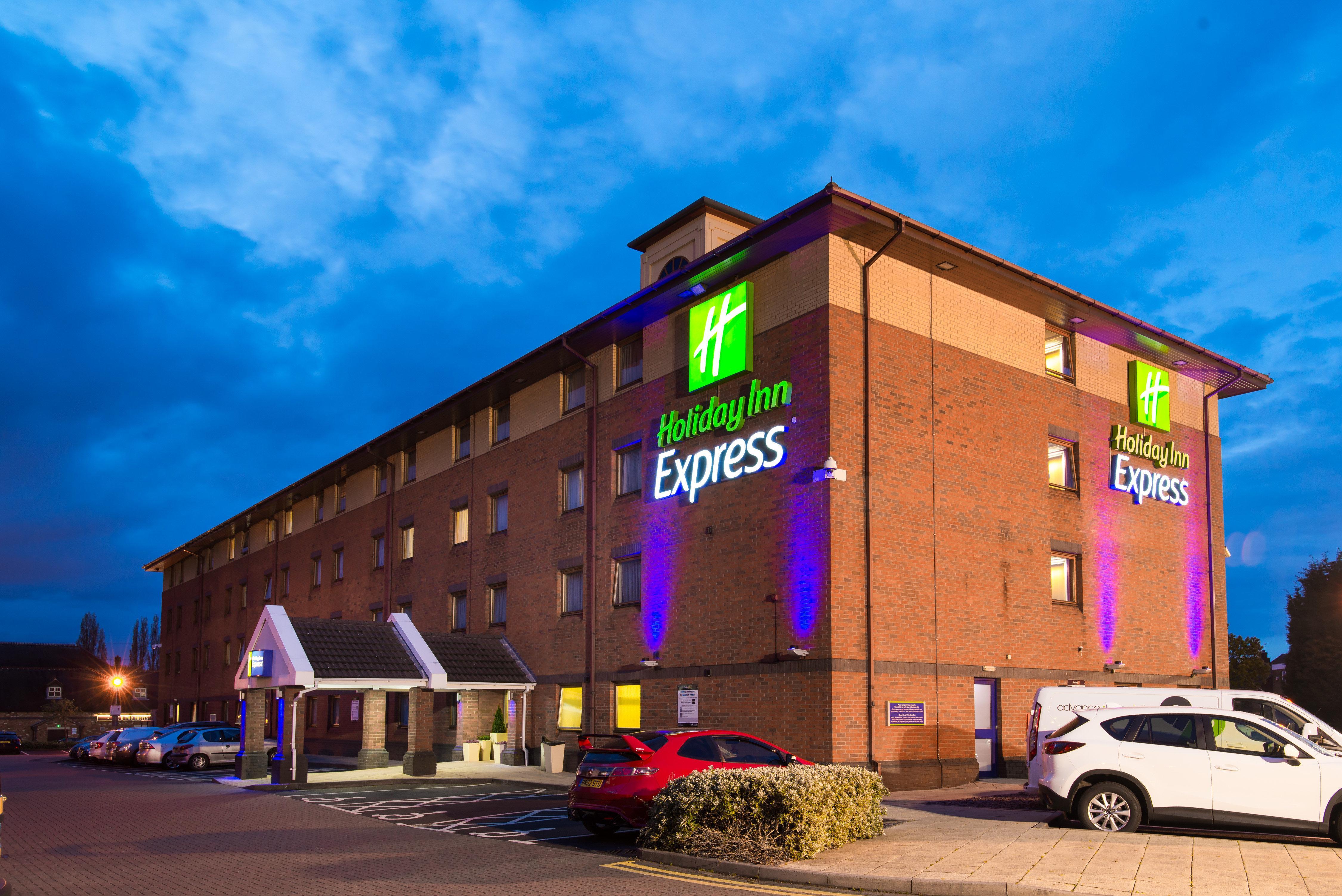 Holiday Inn Express Birmingham Oldbury By Ihg Zewnętrze zdjęcie