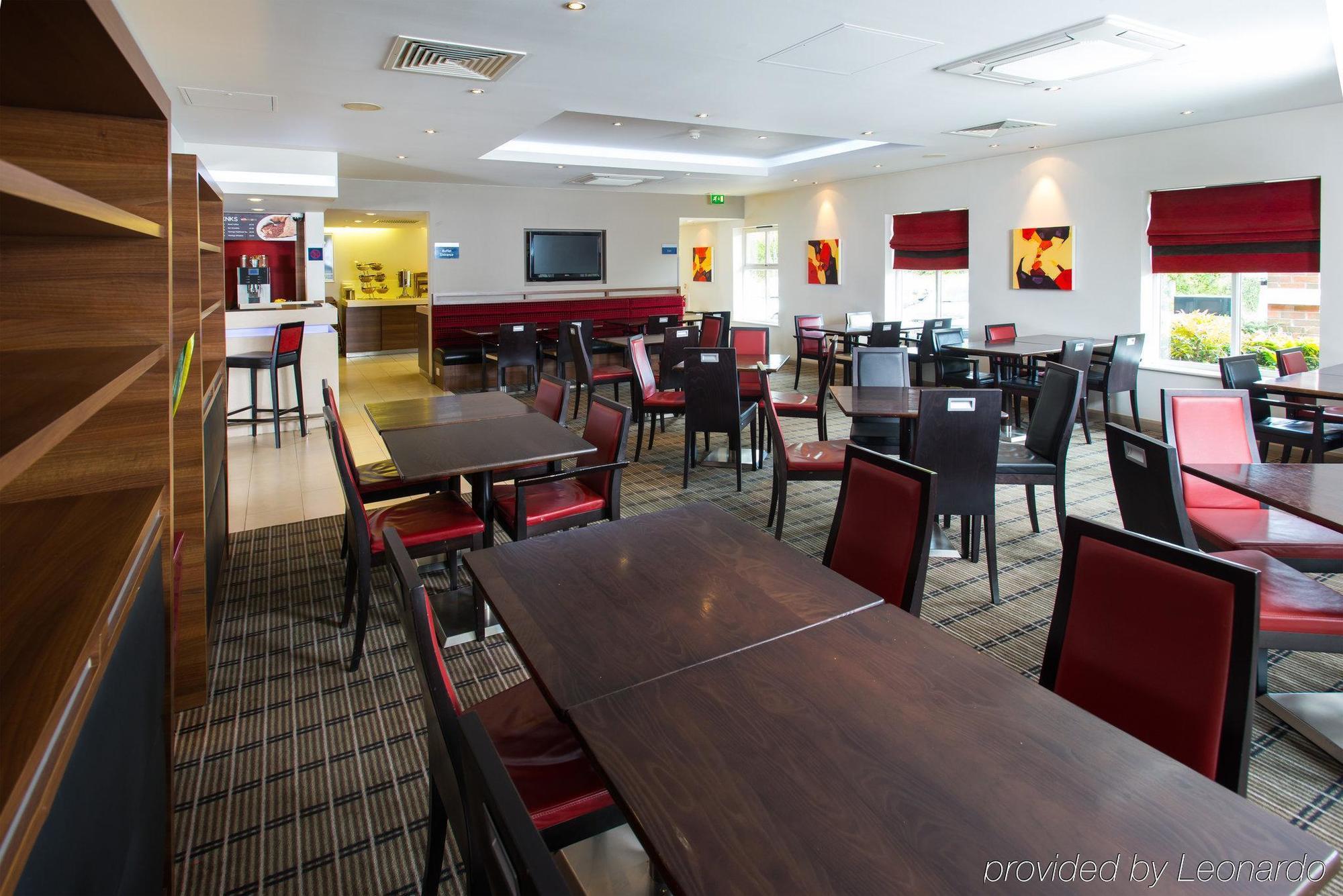 Holiday Inn Express Birmingham Oldbury By Ihg Zewnętrze zdjęcie