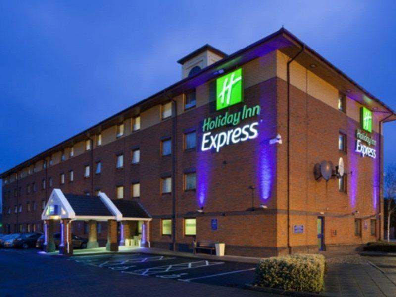 Holiday Inn Express Birmingham Oldbury By Ihg Zewnętrze zdjęcie