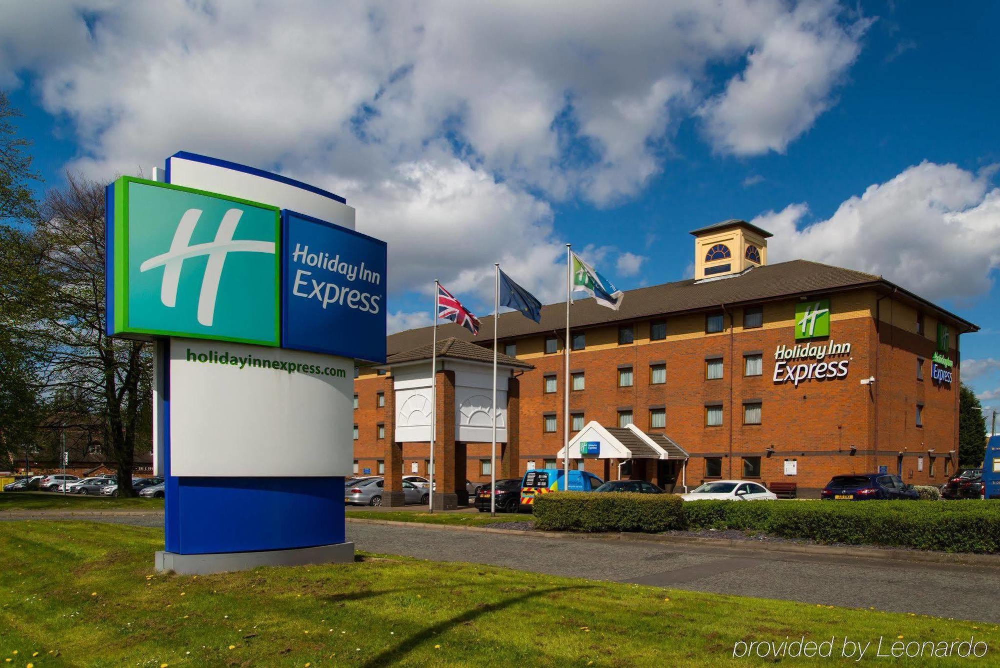 Holiday Inn Express Birmingham Oldbury By Ihg Zewnętrze zdjęcie