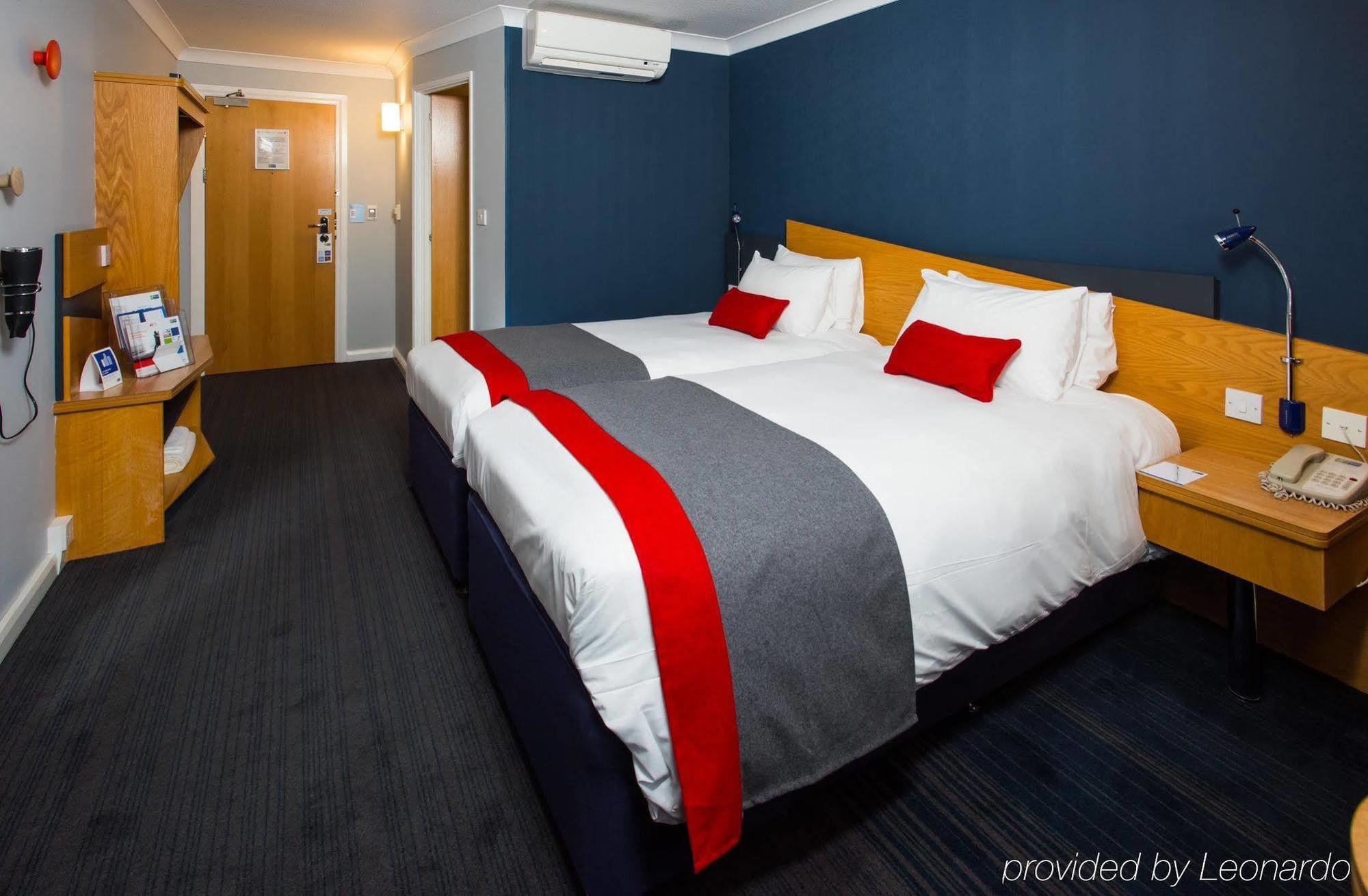 Holiday Inn Express Birmingham Oldbury By Ihg Zewnętrze zdjęcie