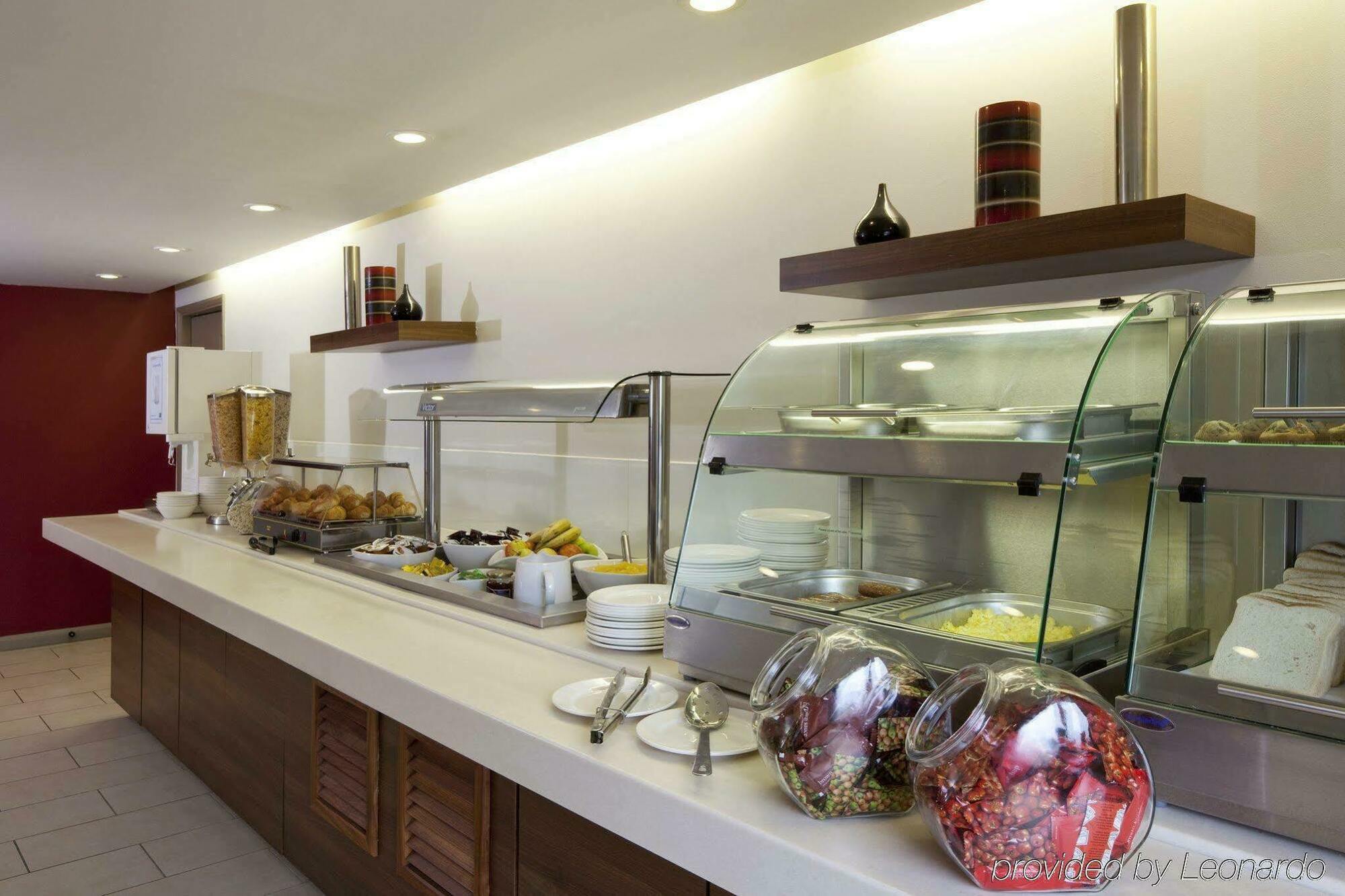 Holiday Inn Express Birmingham Oldbury By Ihg Zewnętrze zdjęcie