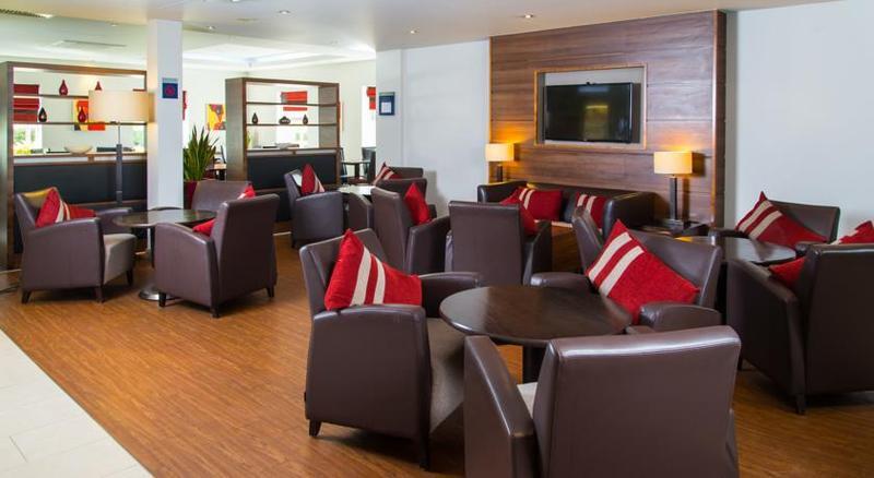 Holiday Inn Express Birmingham Oldbury By Ihg Zewnętrze zdjęcie